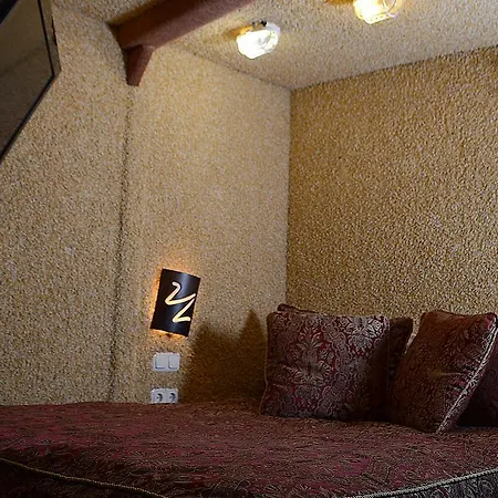 Bateau-hôtel Art-boatel St Andre Kiev