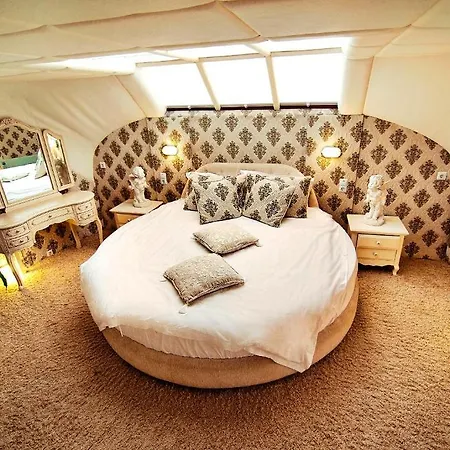 Art-boatel St Andre Bateau-hôtel